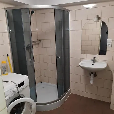 Park Lesna Hostel